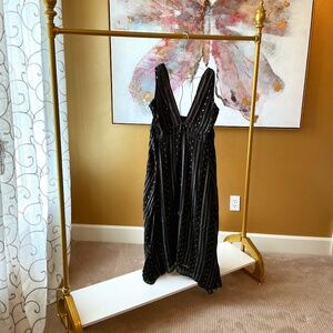 Anthropologie Black & Gold Sleeveless Long Dress Size Large